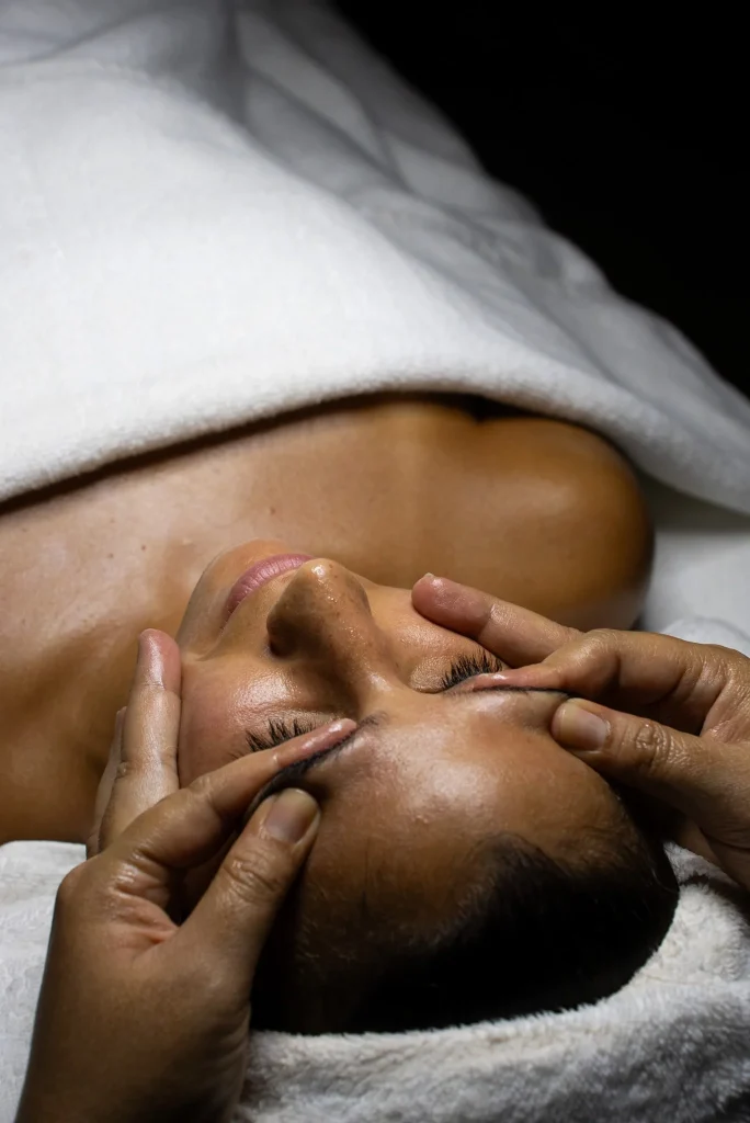 face massage facial in Dubai at Dreamworks Spa